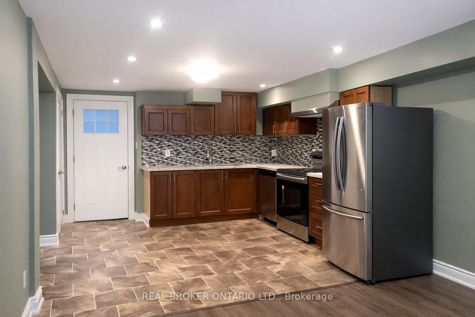 926 Flagship Drive Lower 1