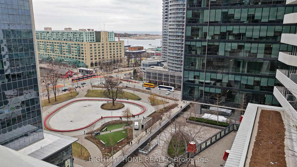 Photo of 88 Harbour Street #1401, Toronto, ON M5J 0C3 (MLS # C13852894)