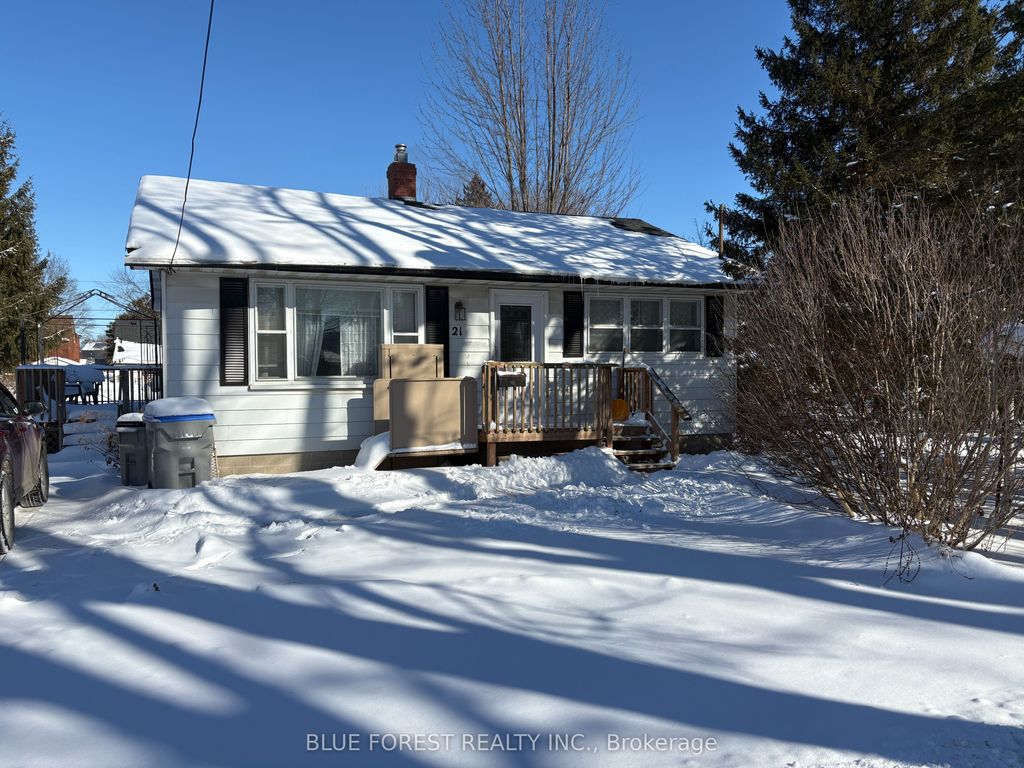 Photo of 21 Mill Lane, Strathroy-Caradoc, ON N7G 2B2 (MLS # X12770352)