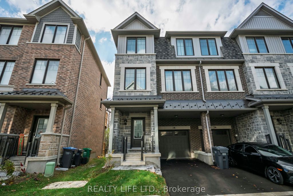 Photo of 28 Folcroft Street, Brampton, ON L6Y 6L3 (MLS # W12598646)