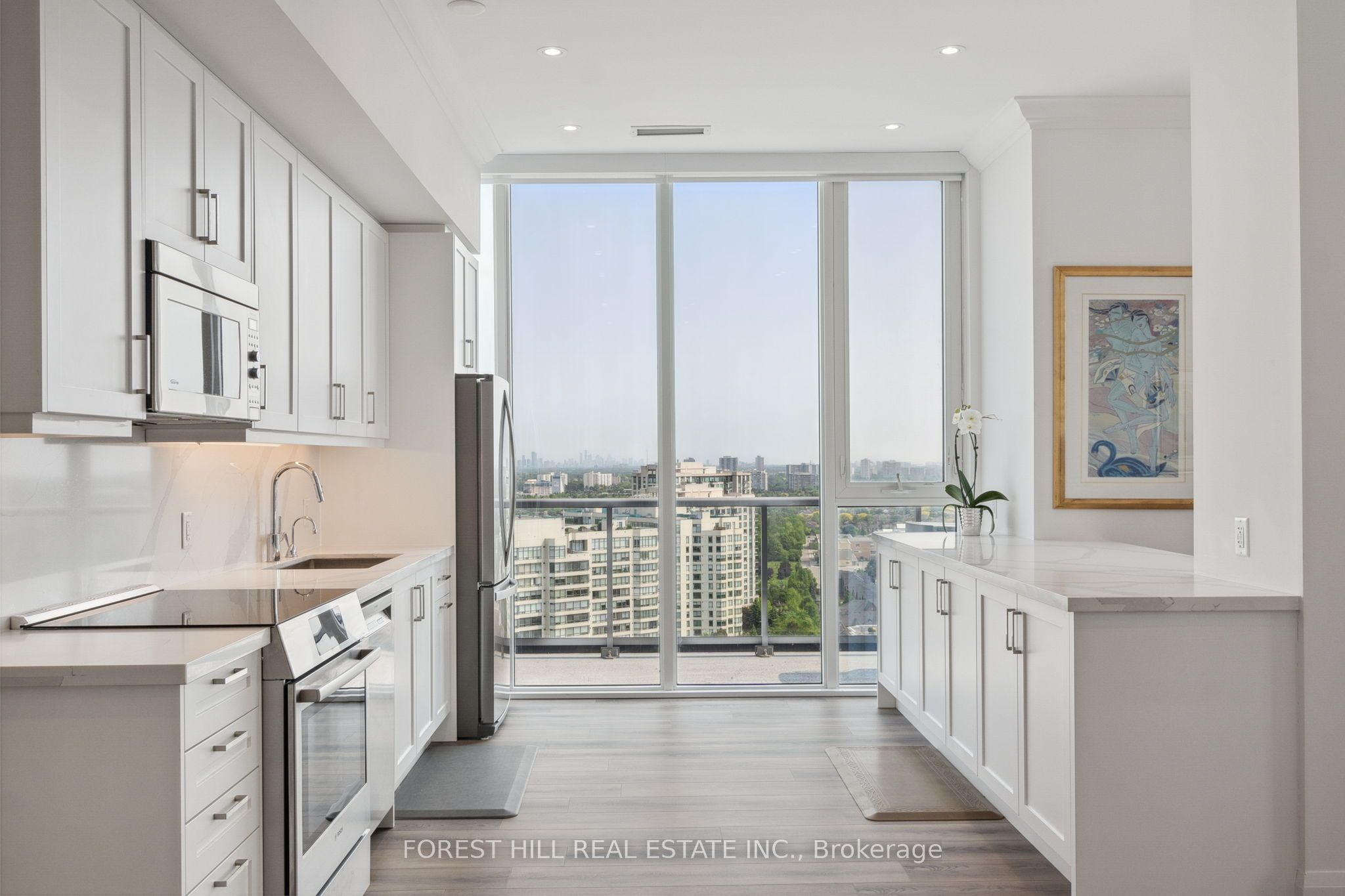 20 Gatineau Drive PH2004E