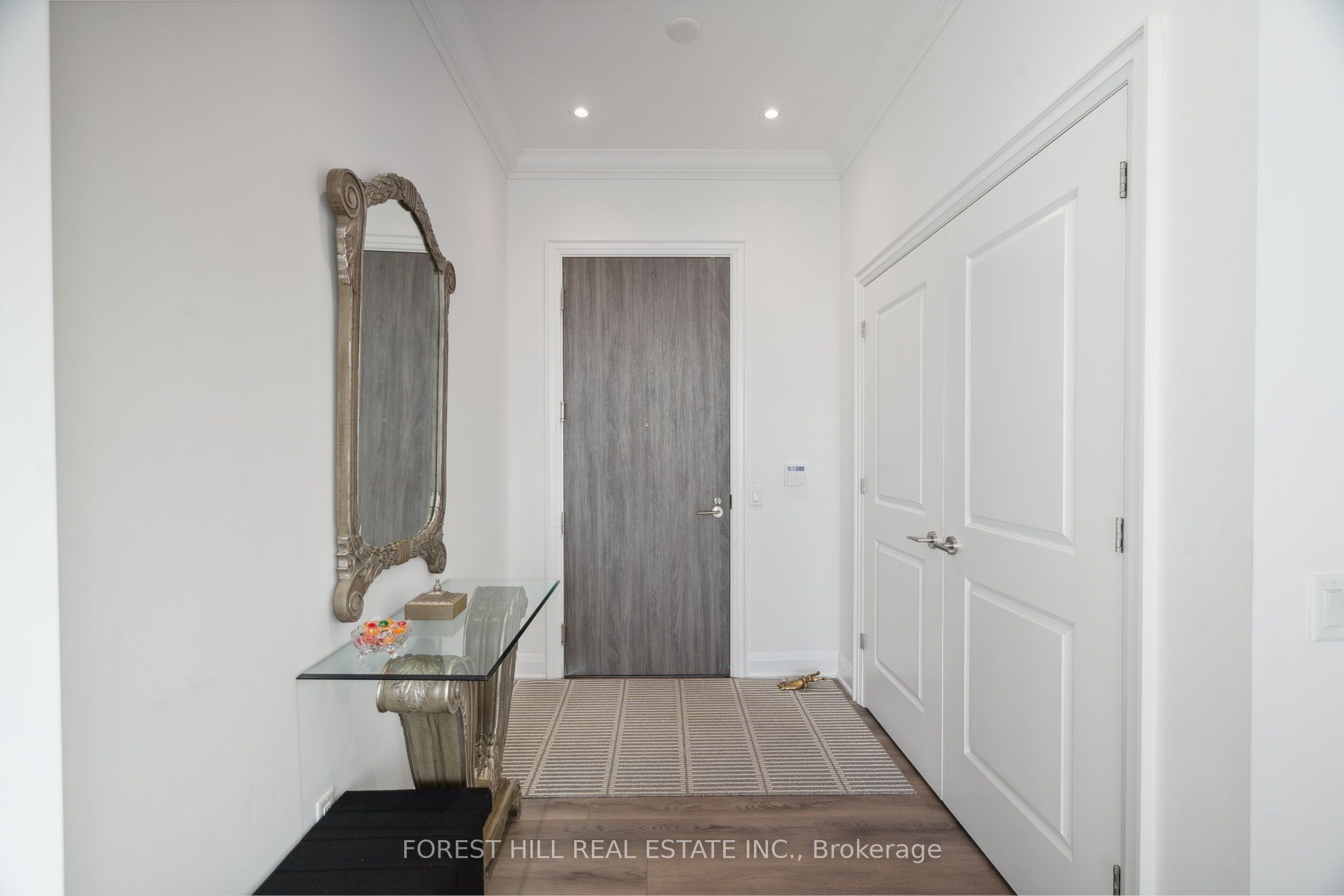 20 Gatineau Drive PH2004E