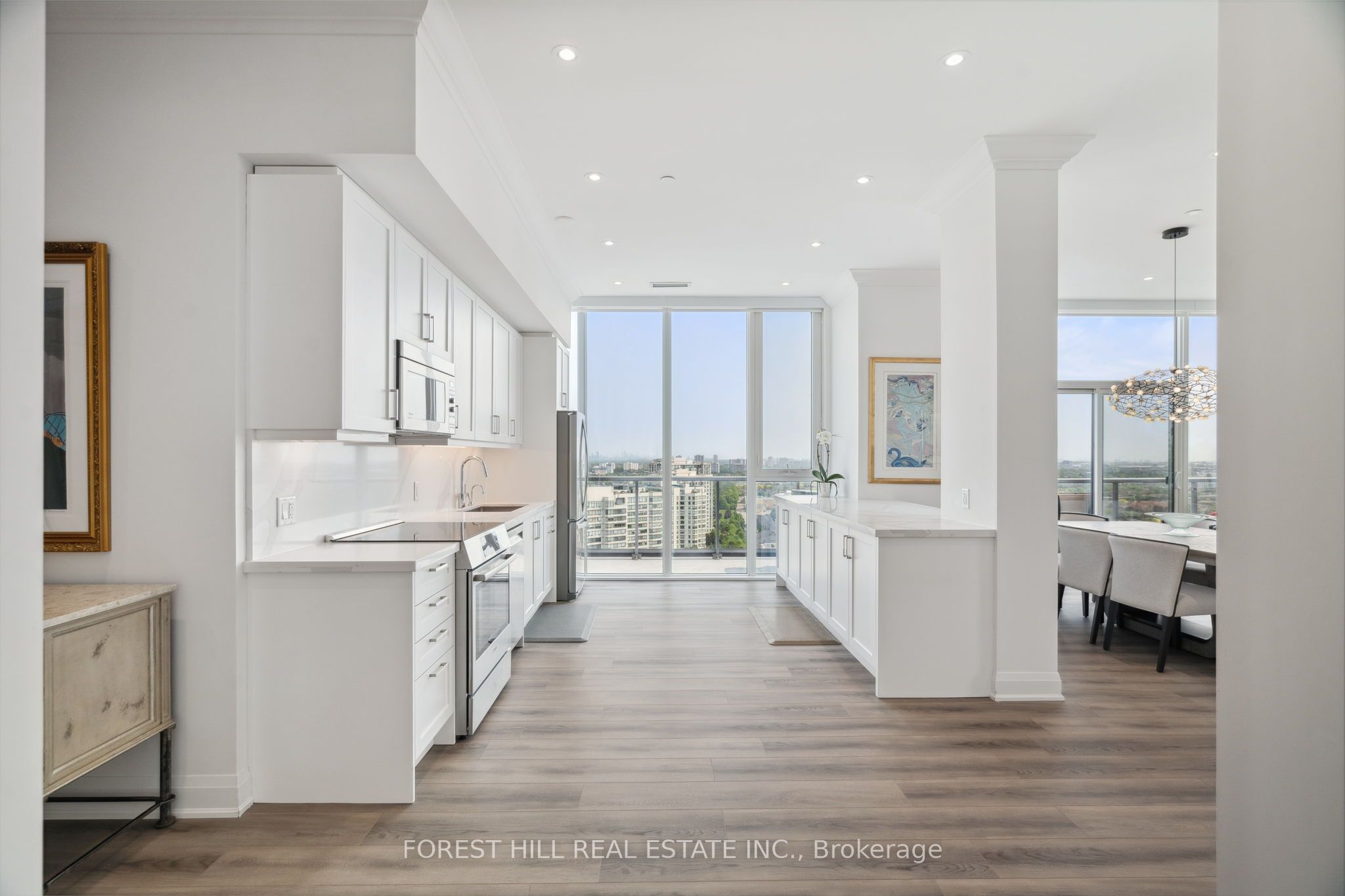 20 Gatineau Drive PH2004E