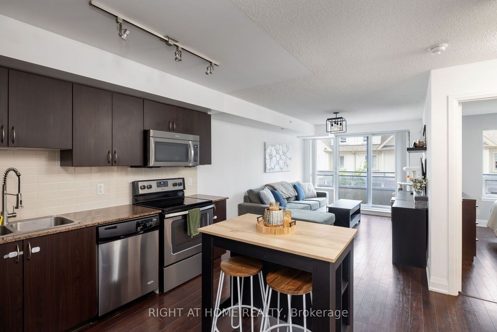 Photo of 376 Highway 7 E N/A #220, Richmond Hill, ON L4B 0C7 (MLS # N13471628)