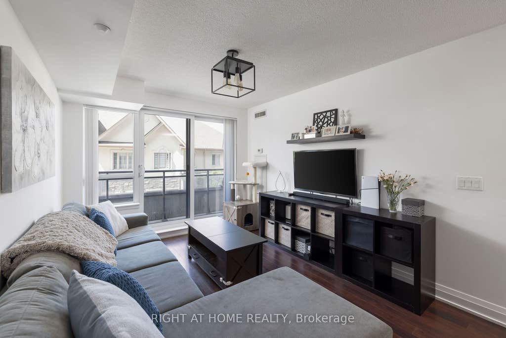 Photo of 376 Highway 7 E N/A #220, Richmond Hill, ON L4B 0C7 (MLS # N13471628)