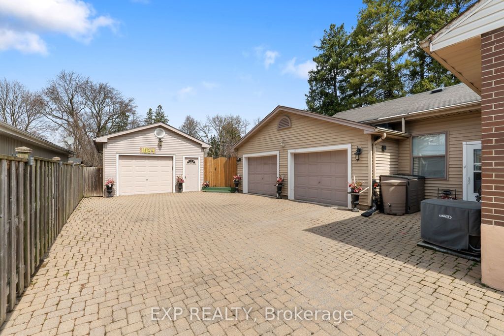 Photo of 1864 Parkhurst Avenue, London East, ON N5V 2C3 (MLS # X12828858)
