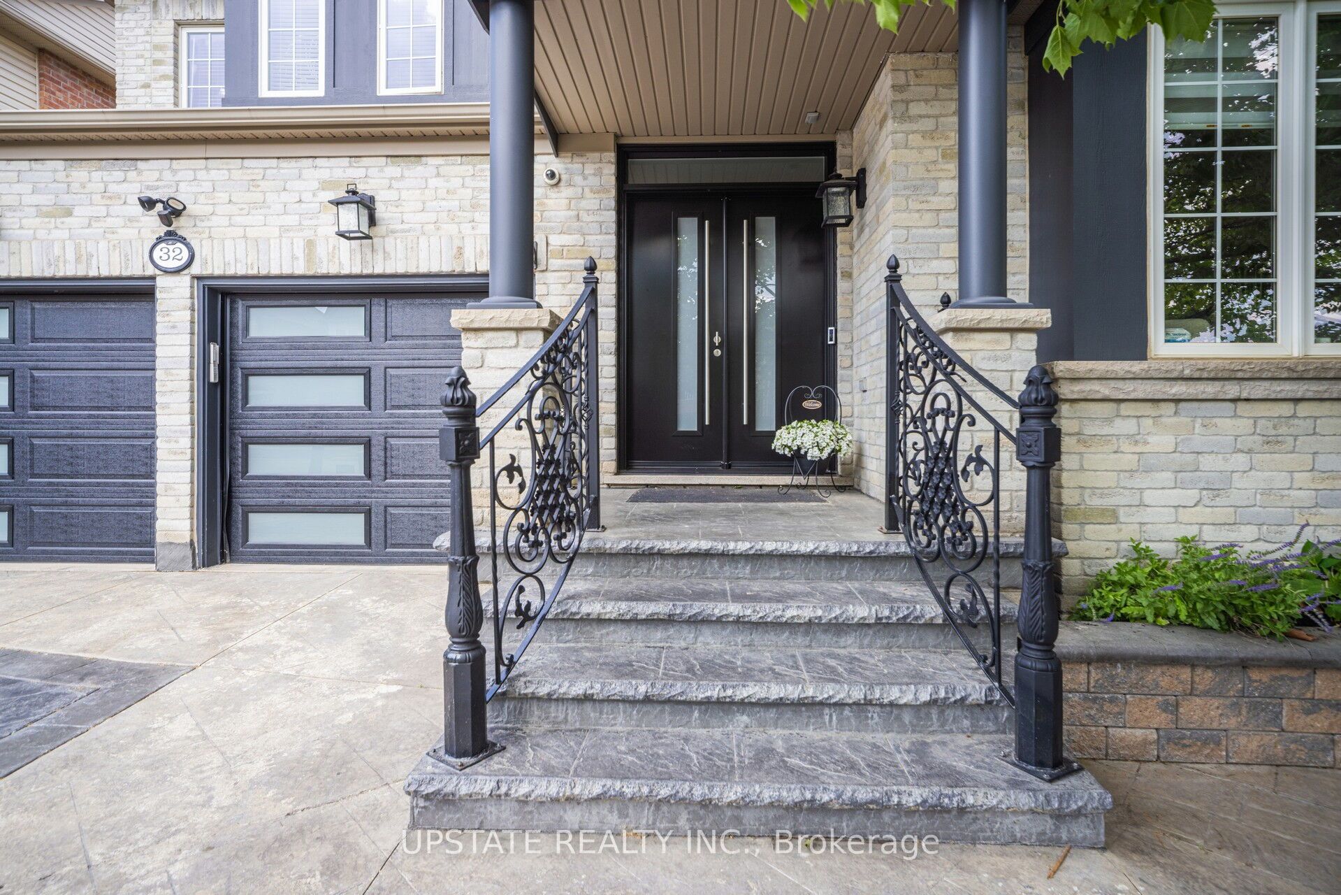 32 Cottonfield Circle