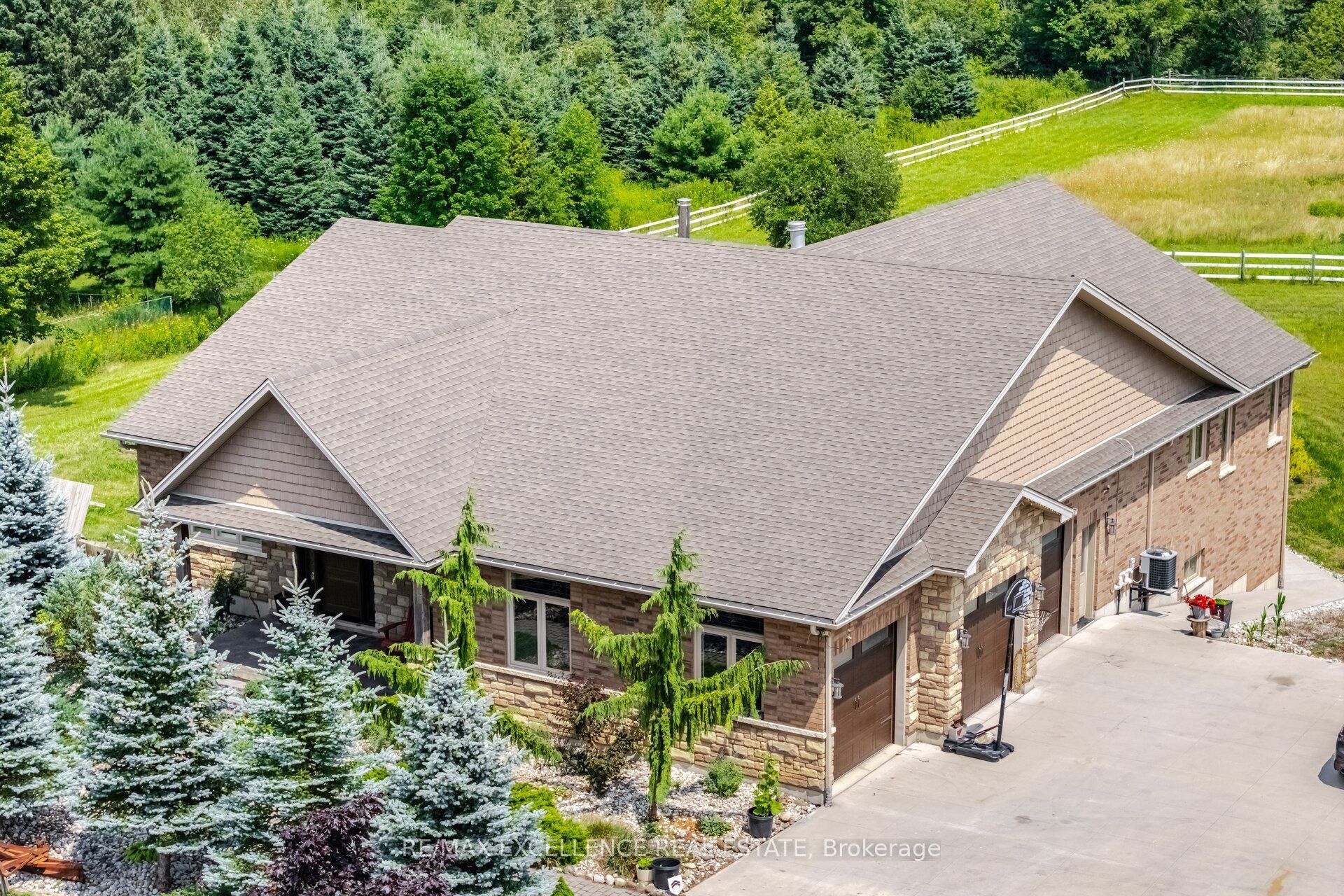 5593 Trafalgar Road