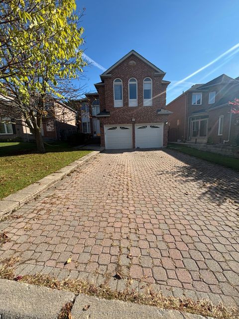 25 Westmoreland Court Markham ON L3R 8L9