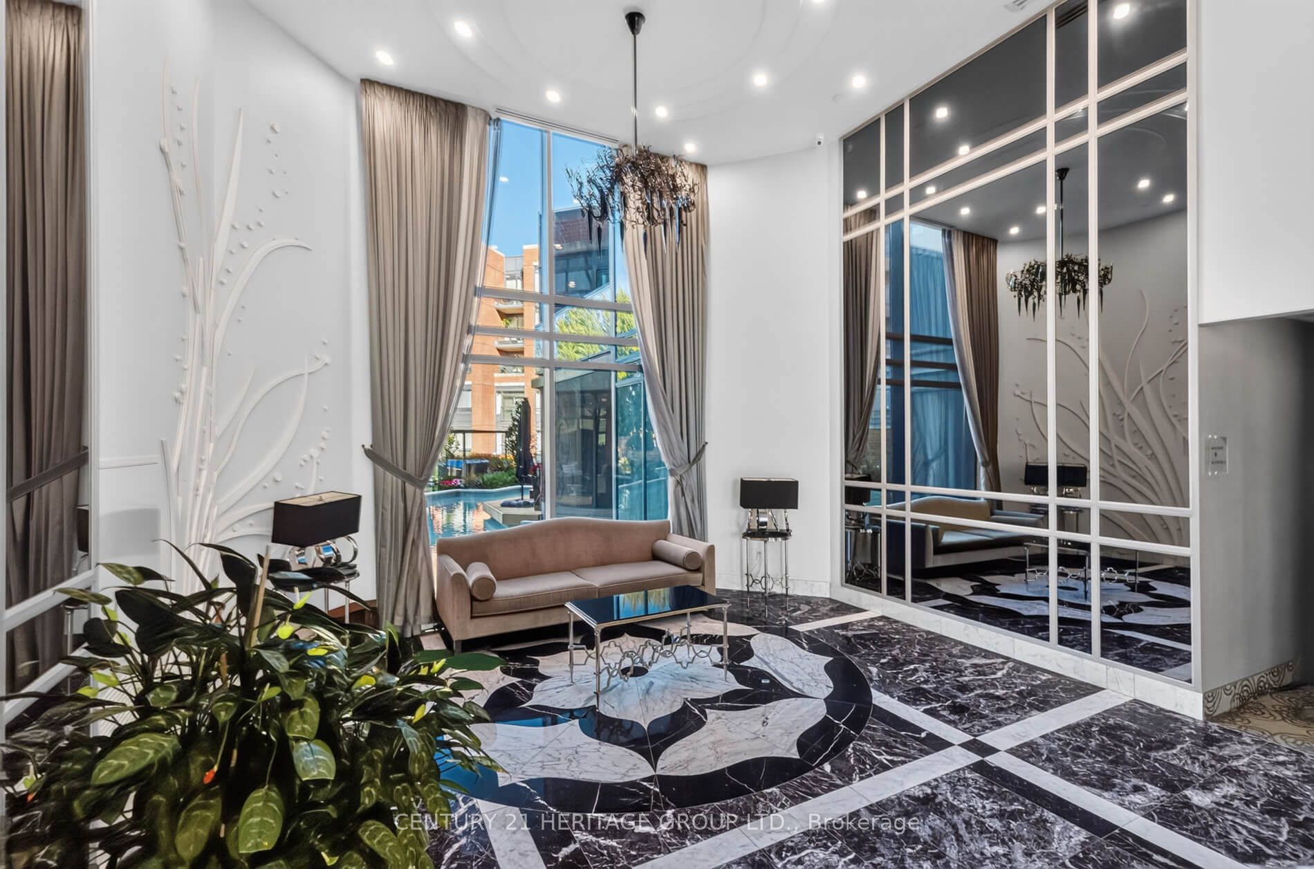 7608 Yonge Street 116