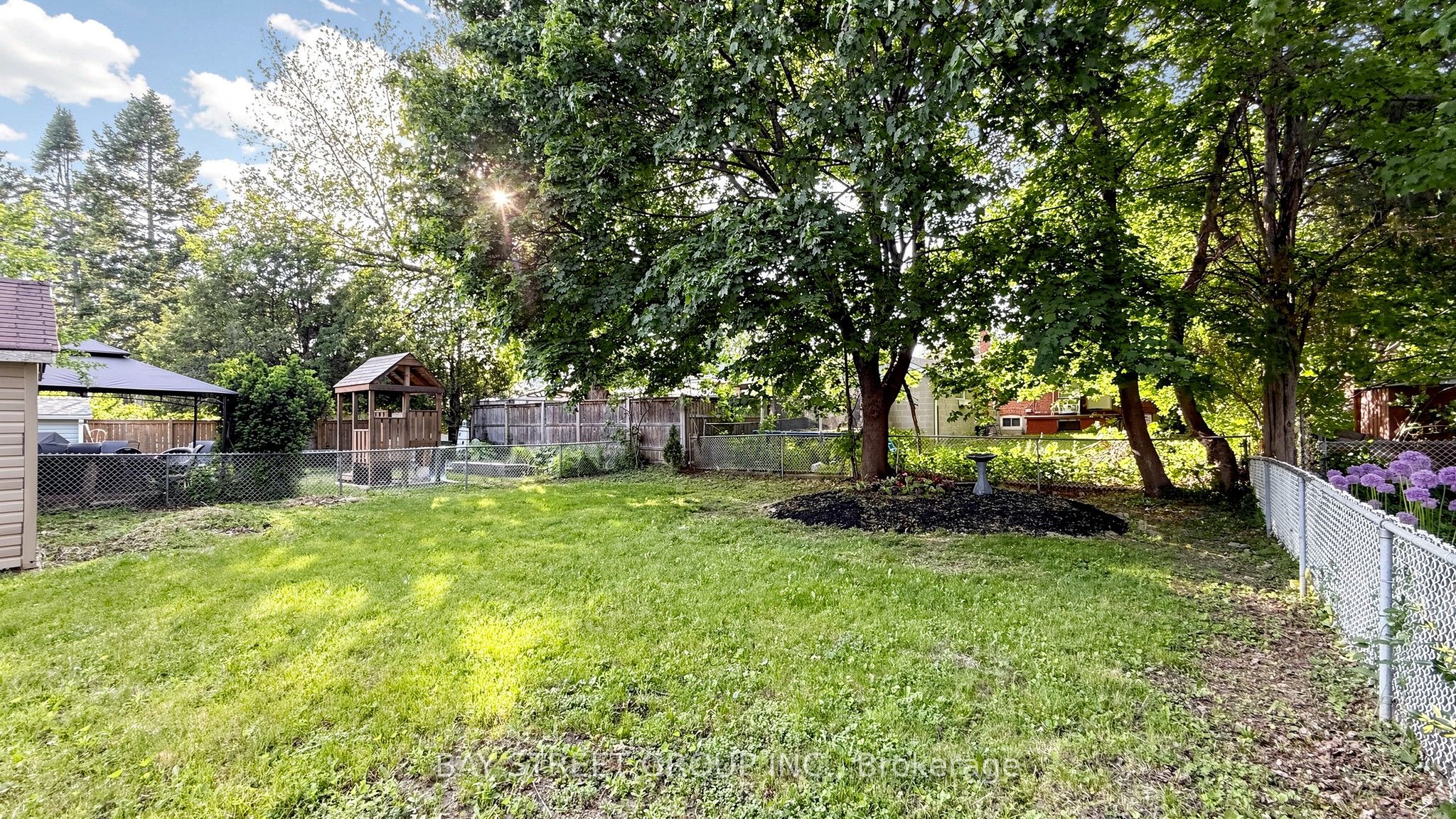 26 Innismore Crescent E