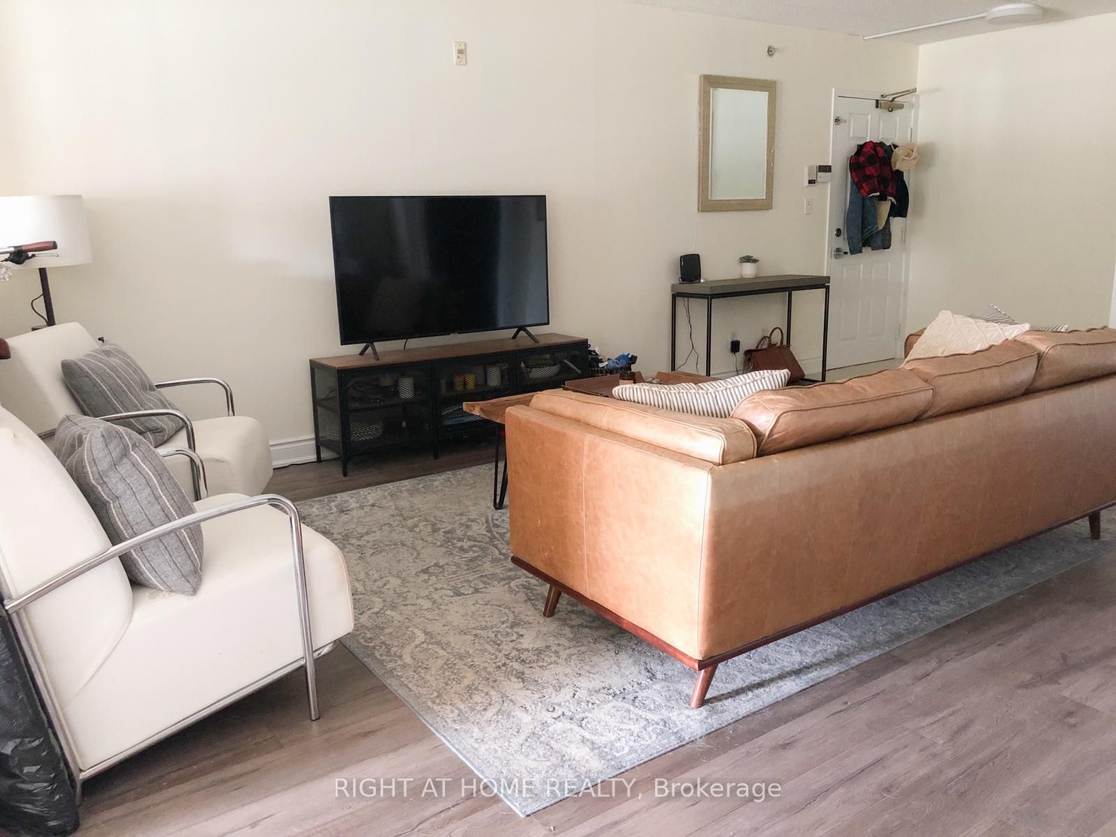 1480 Bishops Gate E 105