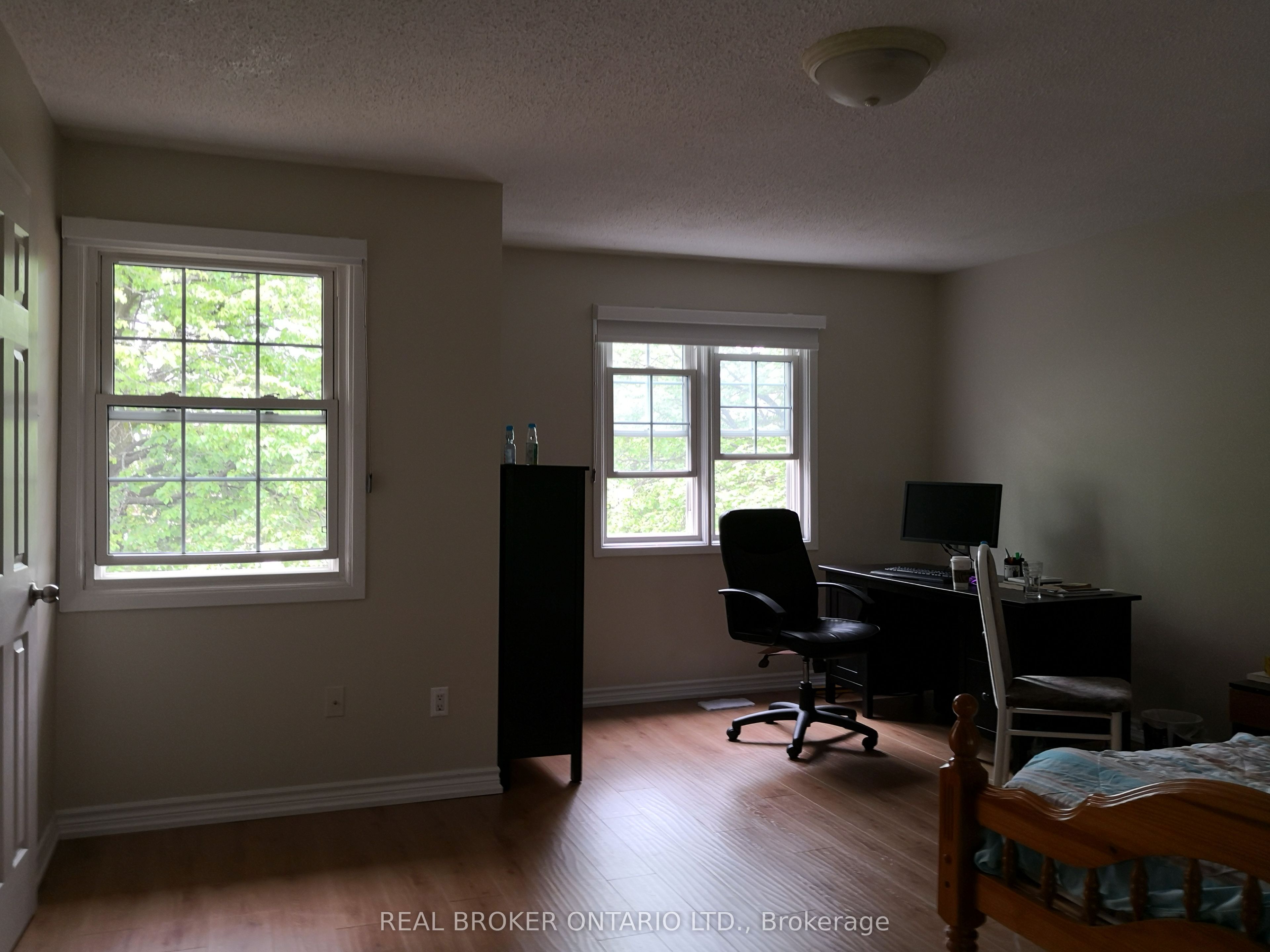 1951 Rathburn Road E 218