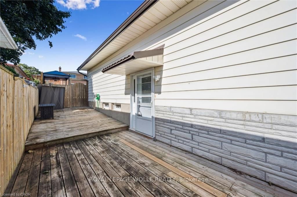 Photo of 263 The Country Way, Kitchener, ON N2E 2V6 (MLS # X12872818)