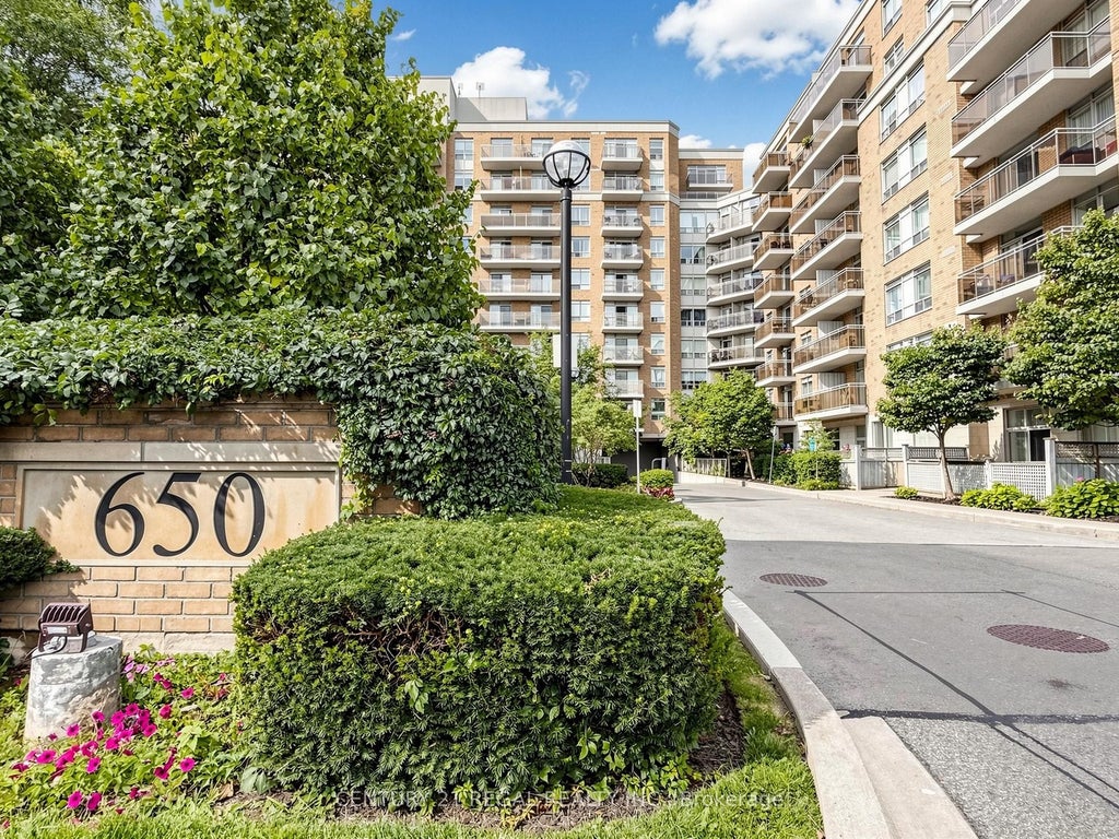 Photo of 650 Lawrence Avenue W #724, Toronto, ON M6A 3E8 (MLS # C13794918)