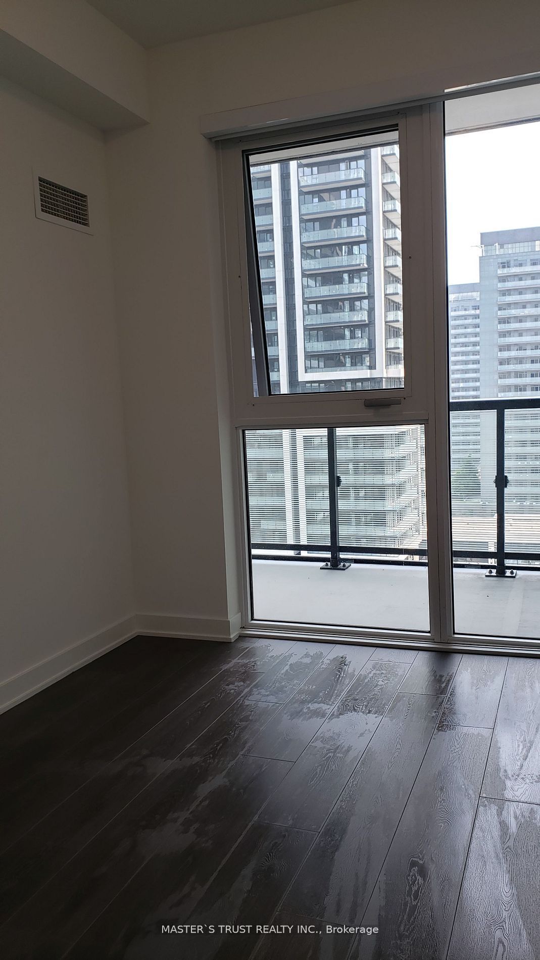 85 Oneida Crescent 1111