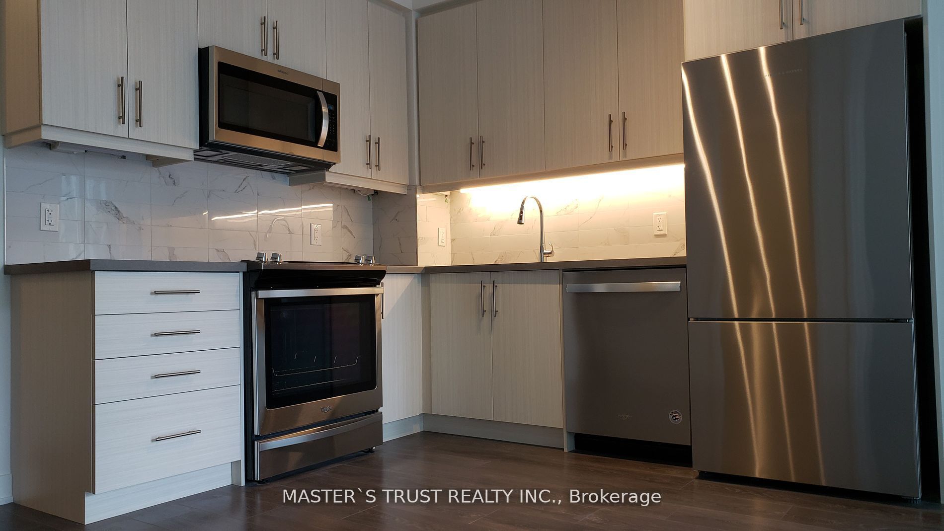 85 Oneida Crescent 1111