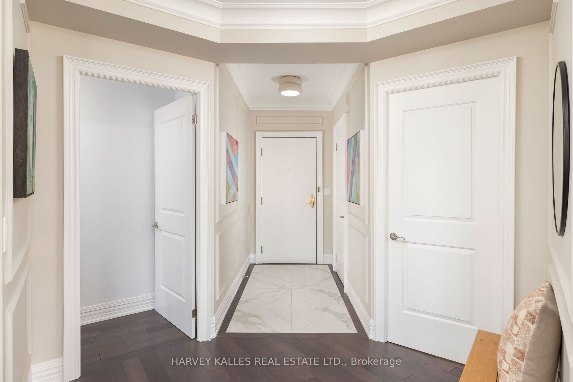 3085 Bloor Street W 212