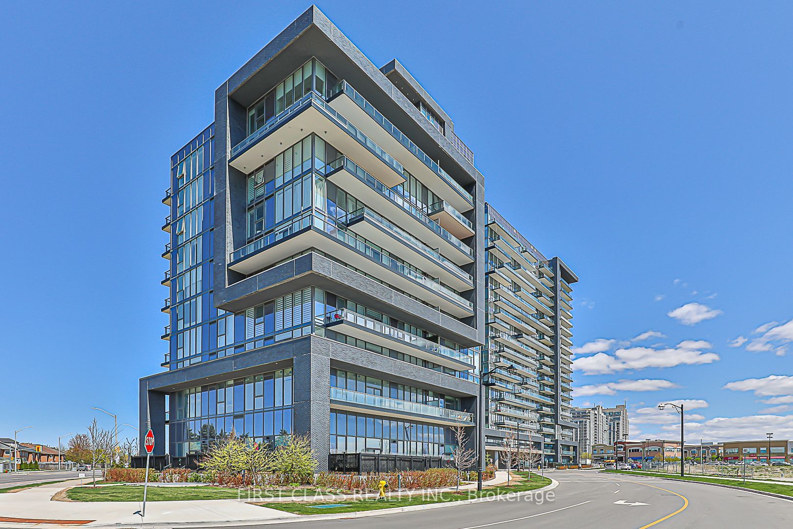 10 Gatineau Drive 210