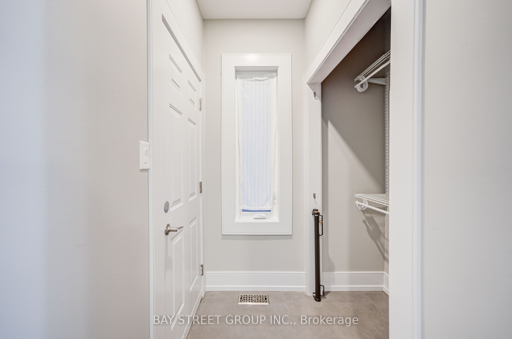 79 Loire Valley Avenue S