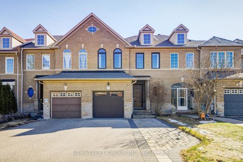 79 Loire Valley Avenue S Vaughan ON L4J 8V8