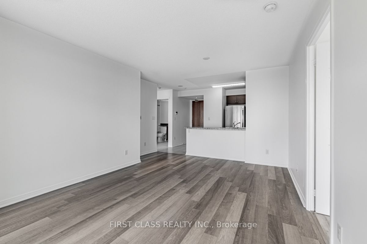 4900 Glen Erin Drive 905