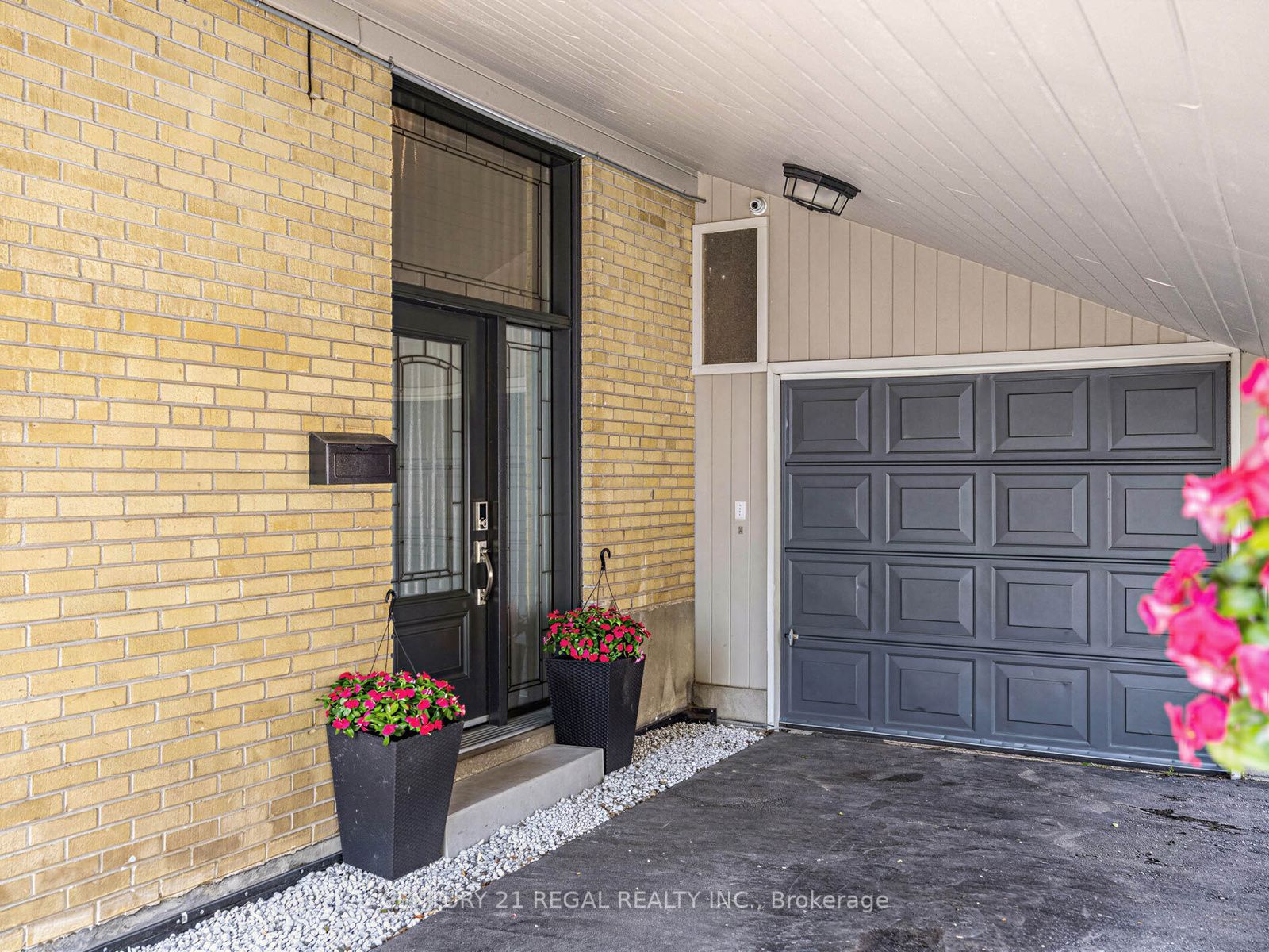 281 Thistle Down Boulevard