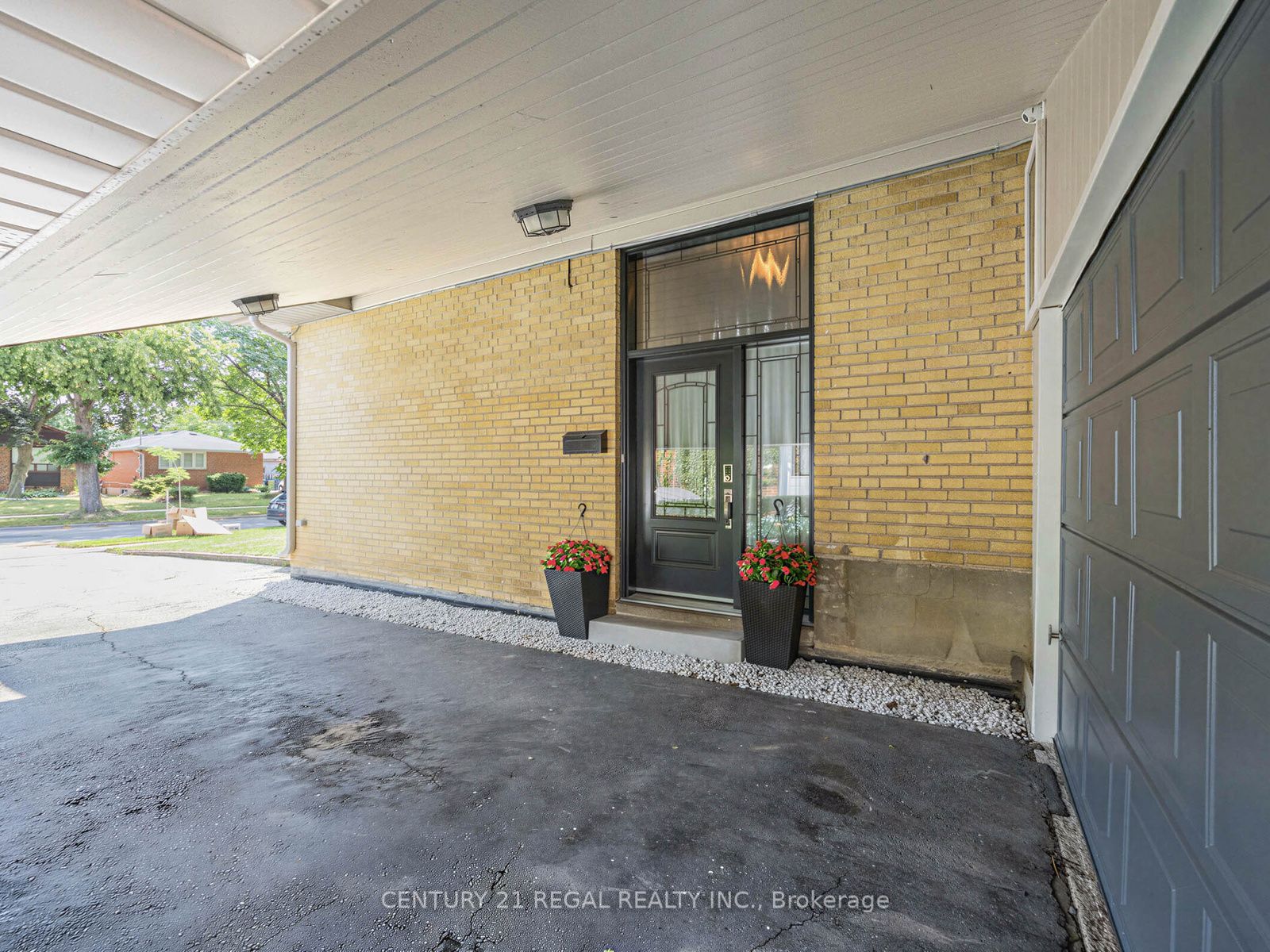 281 Thistle Down Boulevard