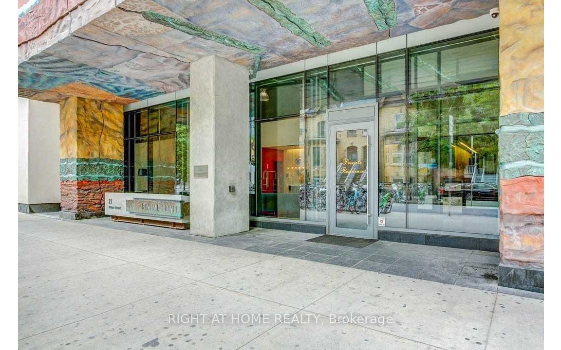 21 Widmer Street 2504
