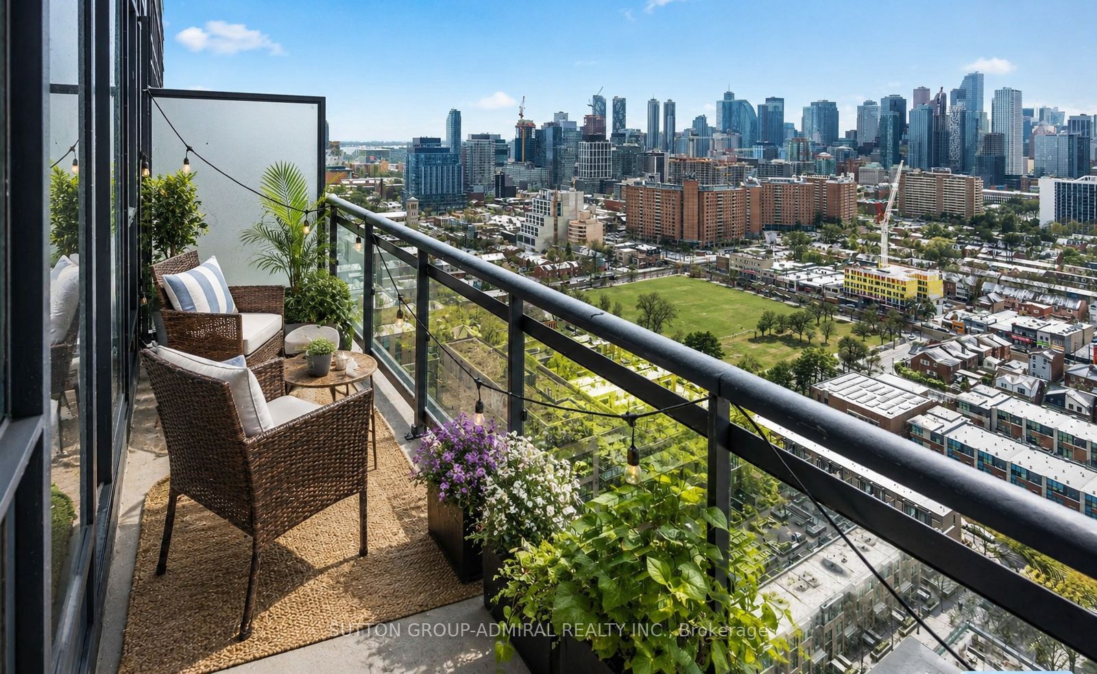 225 Sackville Street Ph2606