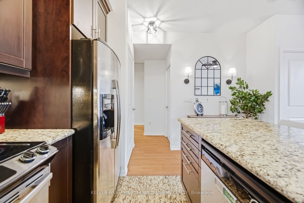 Photo of 628 Fleet Street #522, Toronto, ON M5V 1A8 (MLS # C12915338)