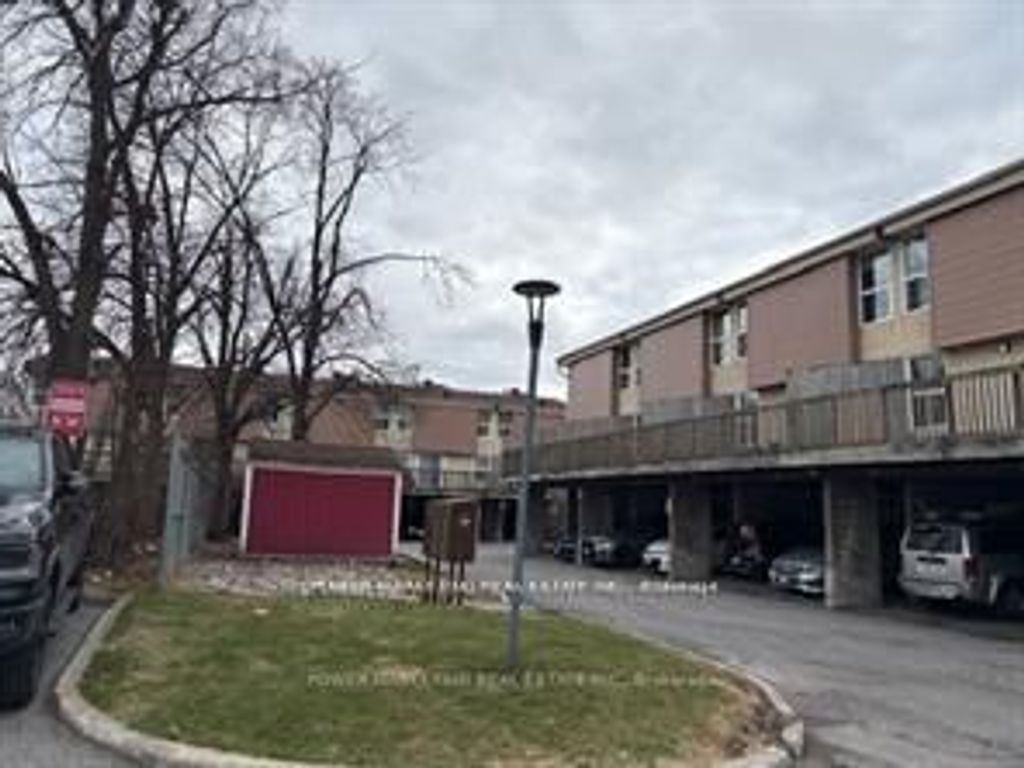 Photo of 3415 UPLANDS Drive #95, Hunt Club - Windsor Park Village and Area, ON K1V 9N4 (MLS # X12809684)