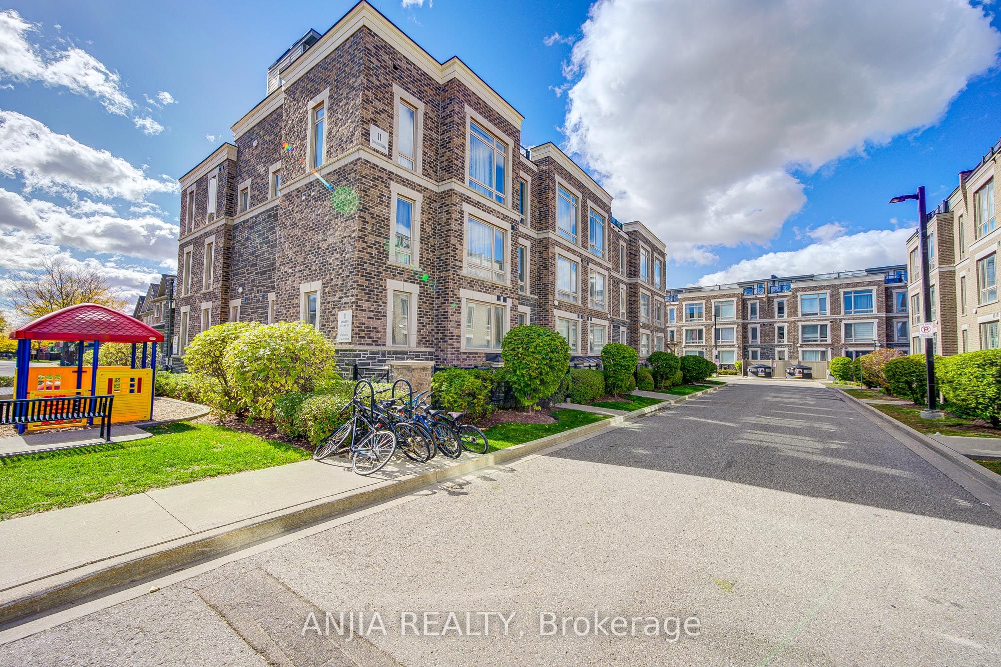 11 Dunsheath Way 1205