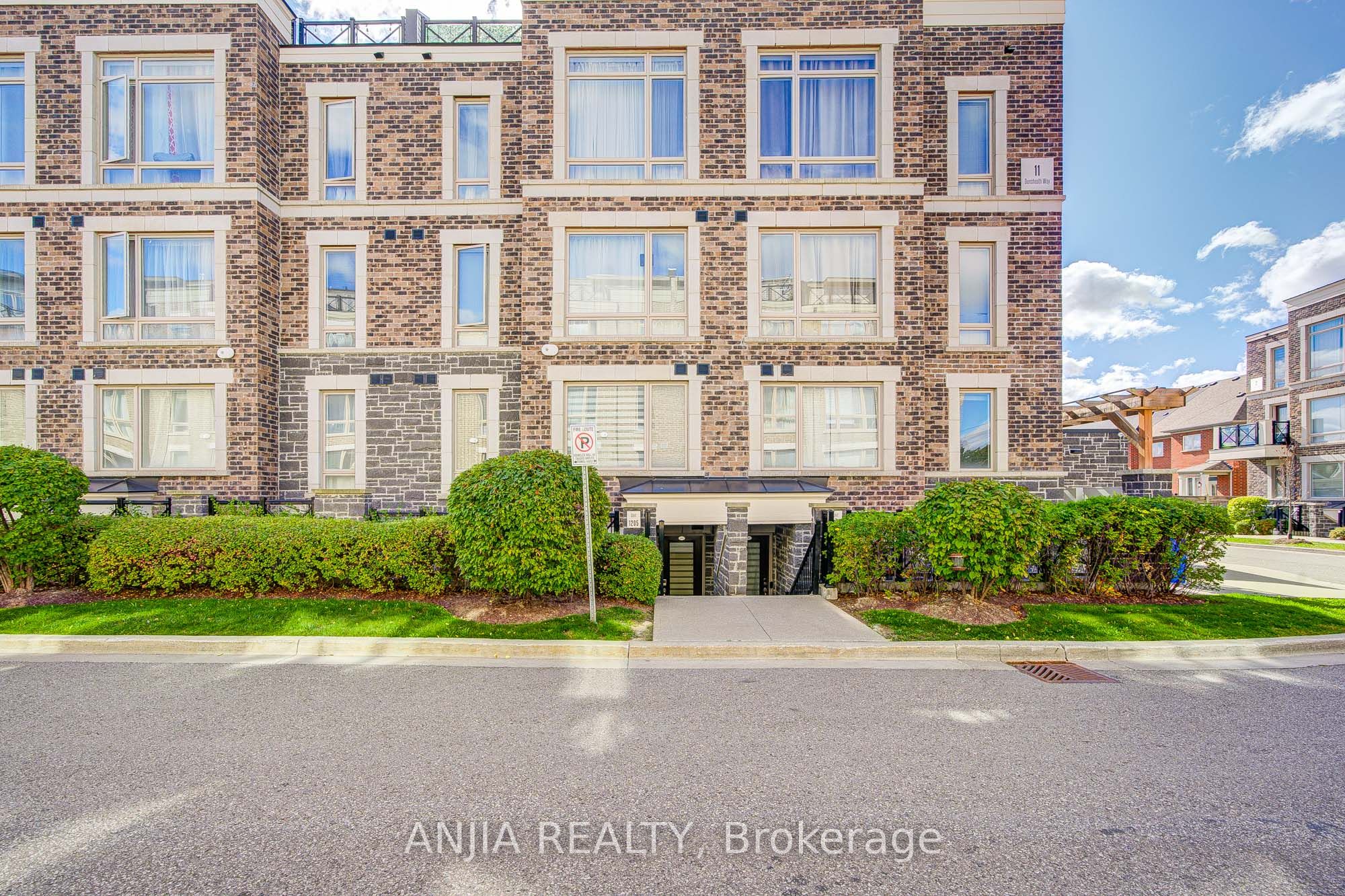 11 Dunsheath Way 1205