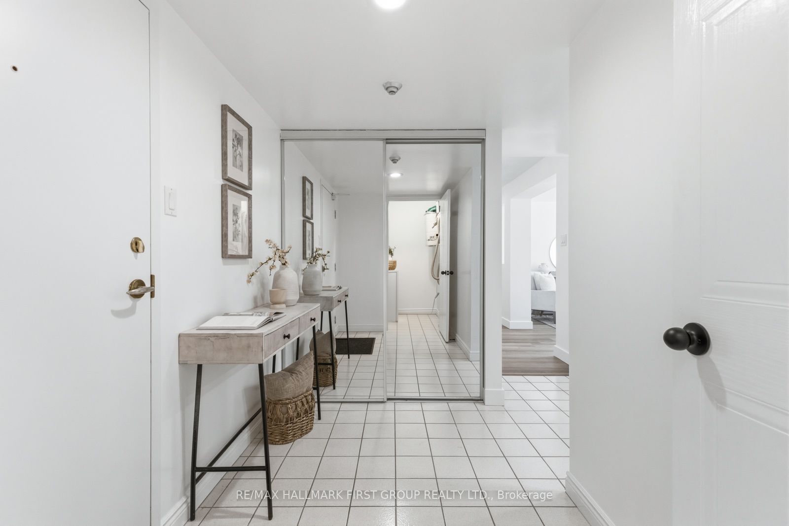 1091 Kingston Road 722