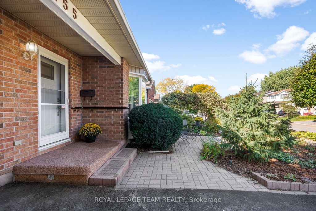 Photo of 1155 Sauterne Park, Orleans - Convent Glen and Area, ON K1C 2H3 (MLS # X12450686)