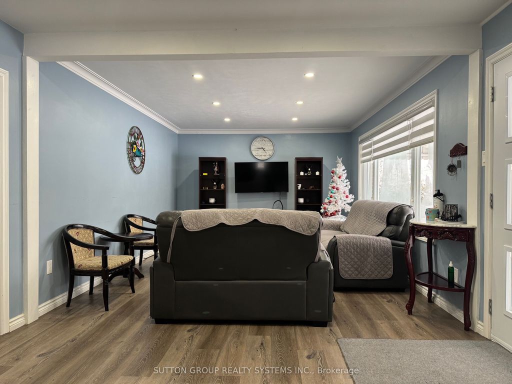 Photo of 1338 Royal Drive, Peterborough, ON K9H 6R8 (MLS # X13045206)