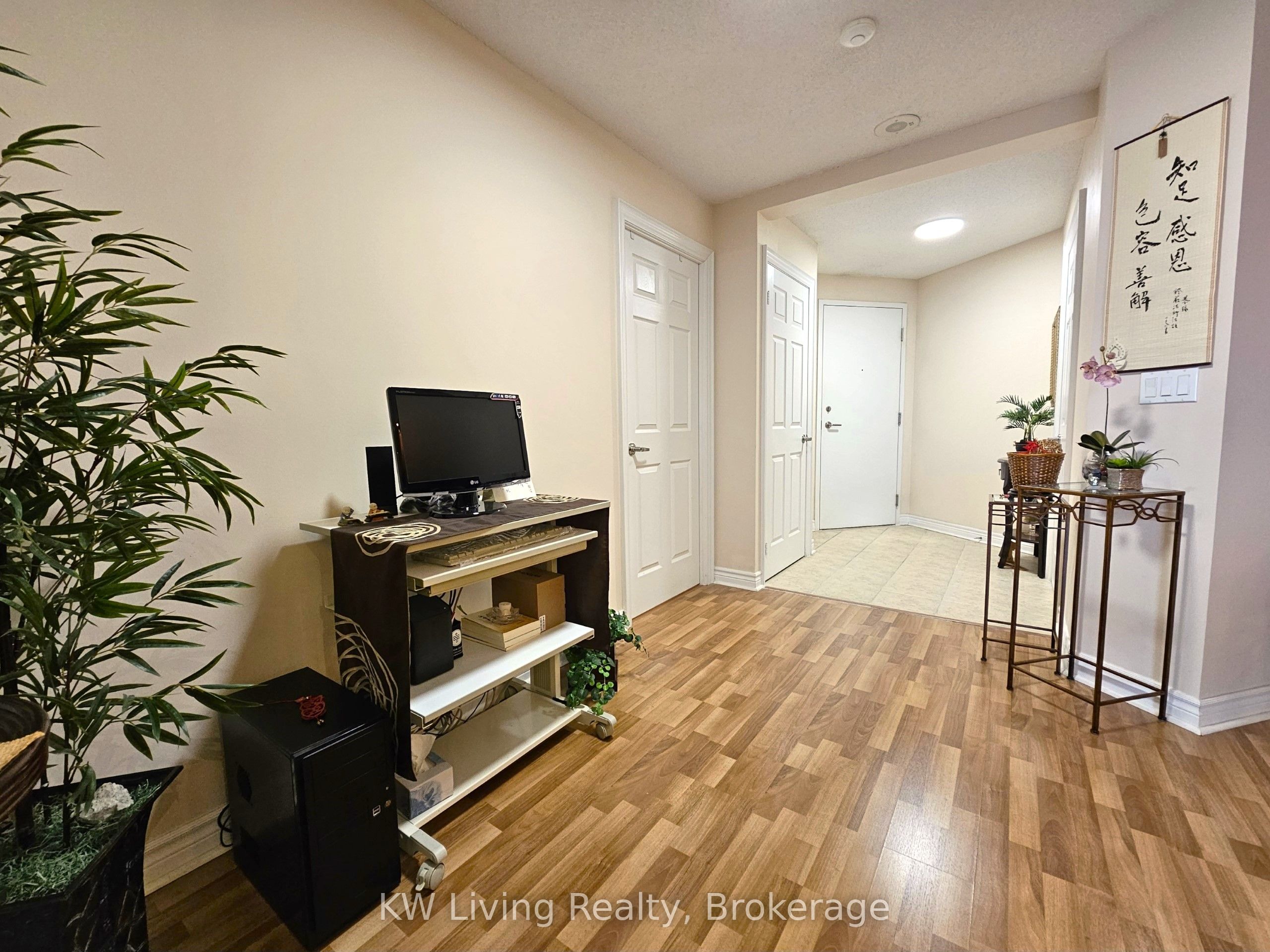 33 Cox Boulevard 1117
