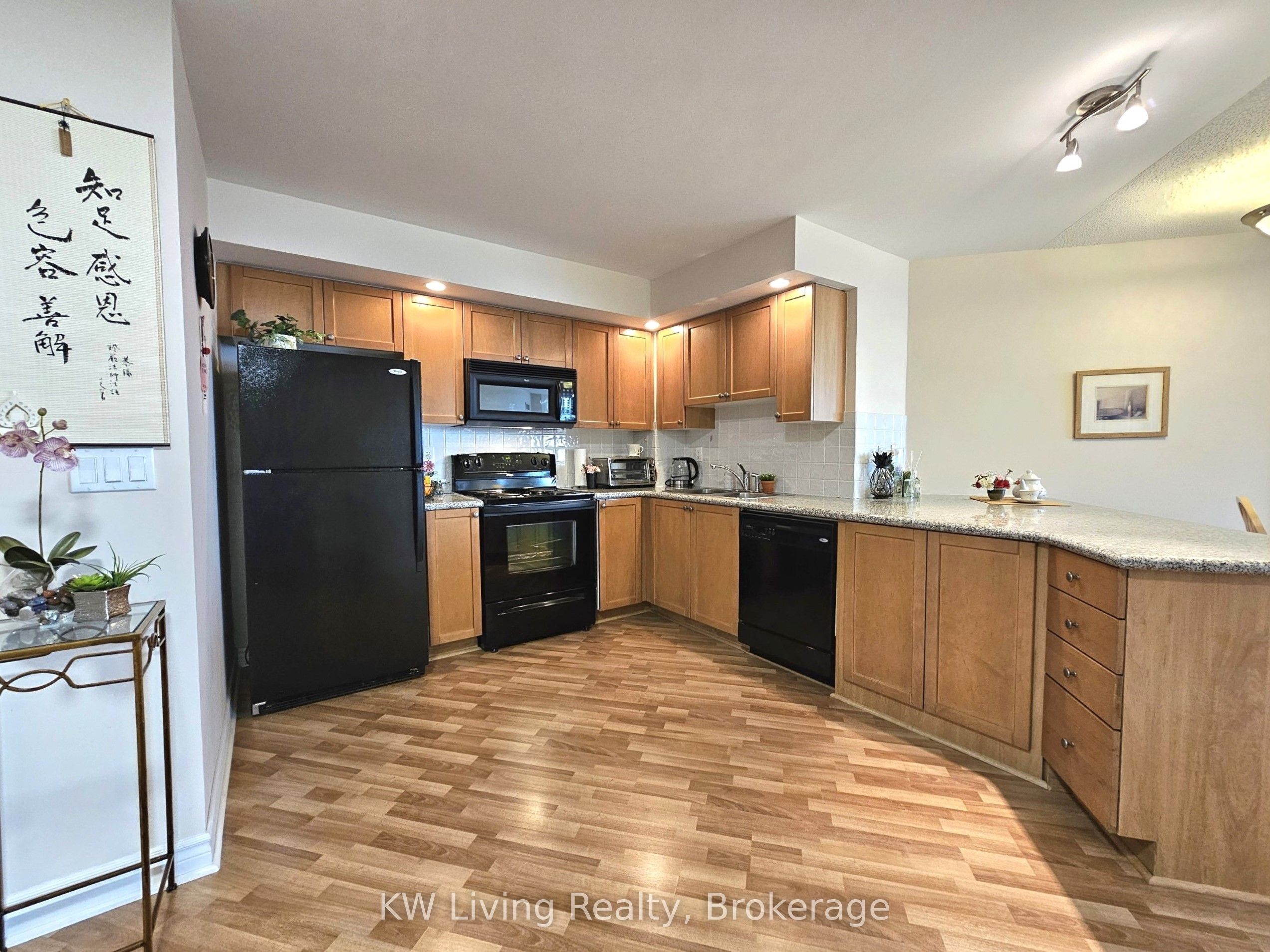 33 Cox Boulevard 1117