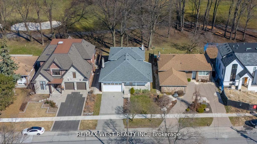 Photo of 28 Braywin Drive, Toronto, ON M9P 2P1 (MLS # W12438364)