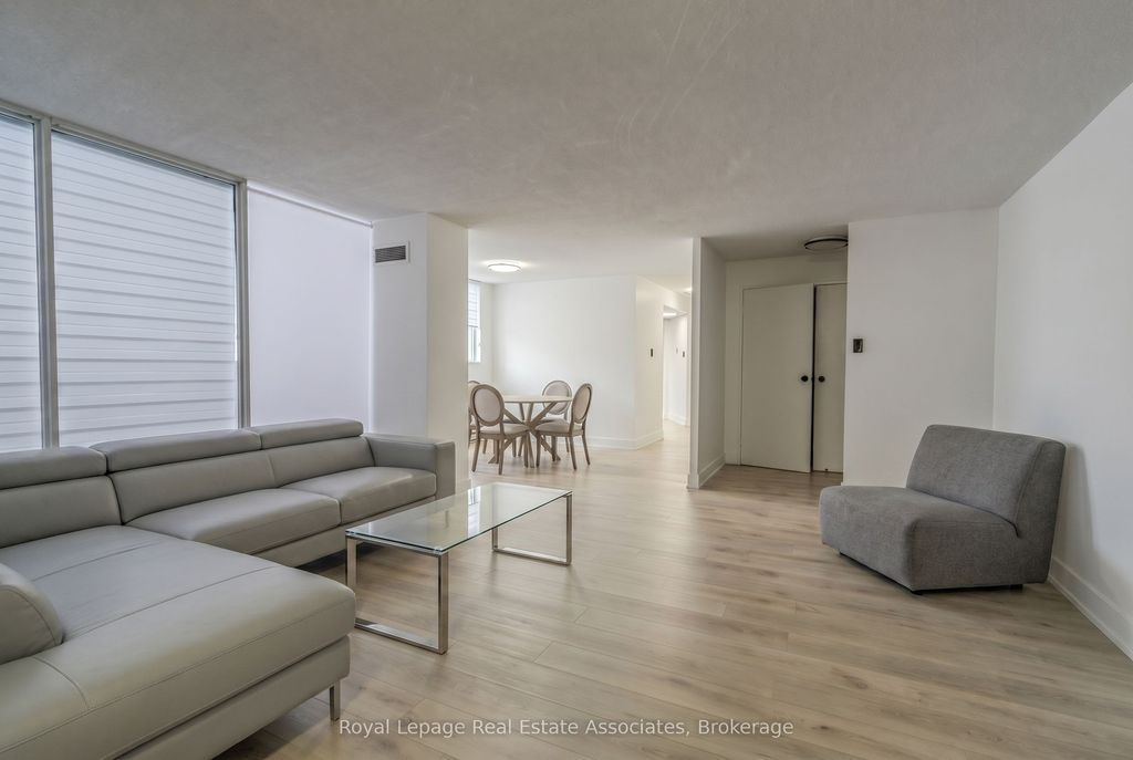 Photo of 3695 Kaneff Crescent #1602, Mississauga, ON L5A 4B6 (MLS # W13107274)