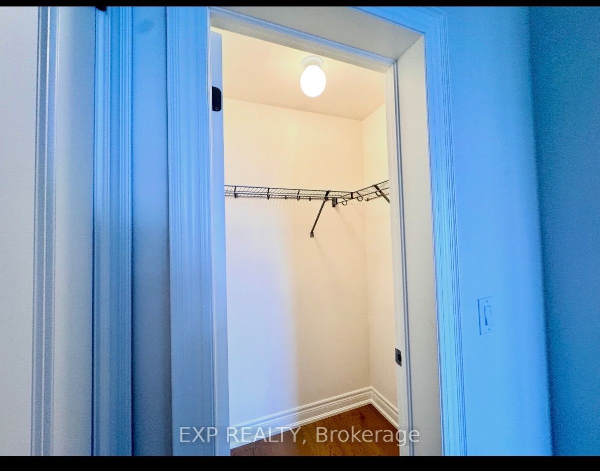 553 Vine Cliff Boulevard Main