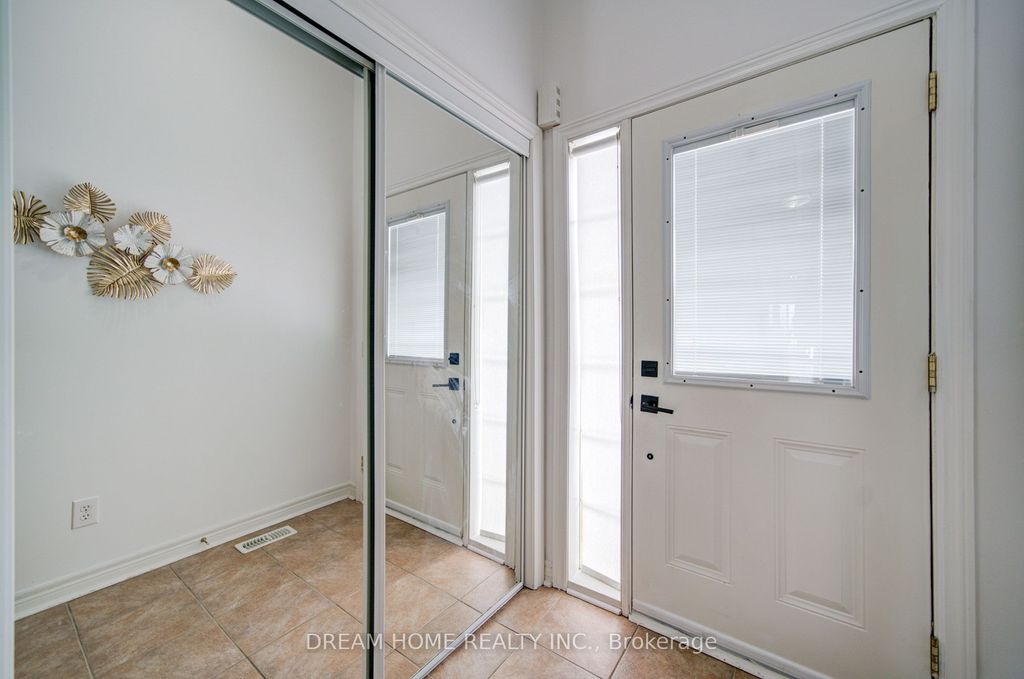 Photo of 208 Tom Taylor Crescent, Newmarket, ON L3X 3E8 (MLS # N13114642)