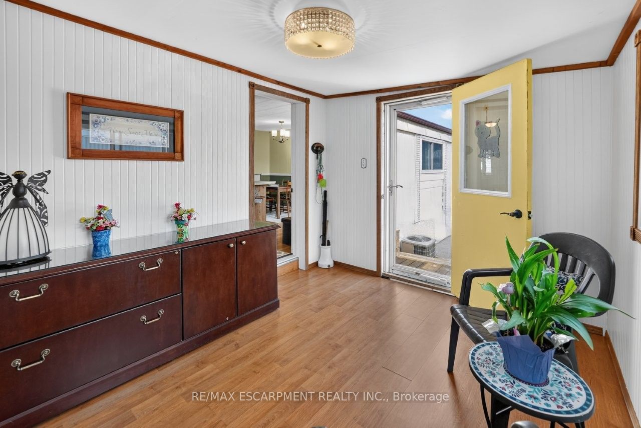 4586 Mary Lane