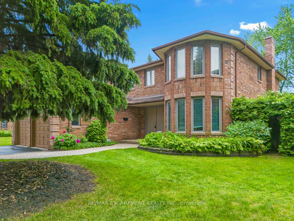 1232 Saginaw Crescent