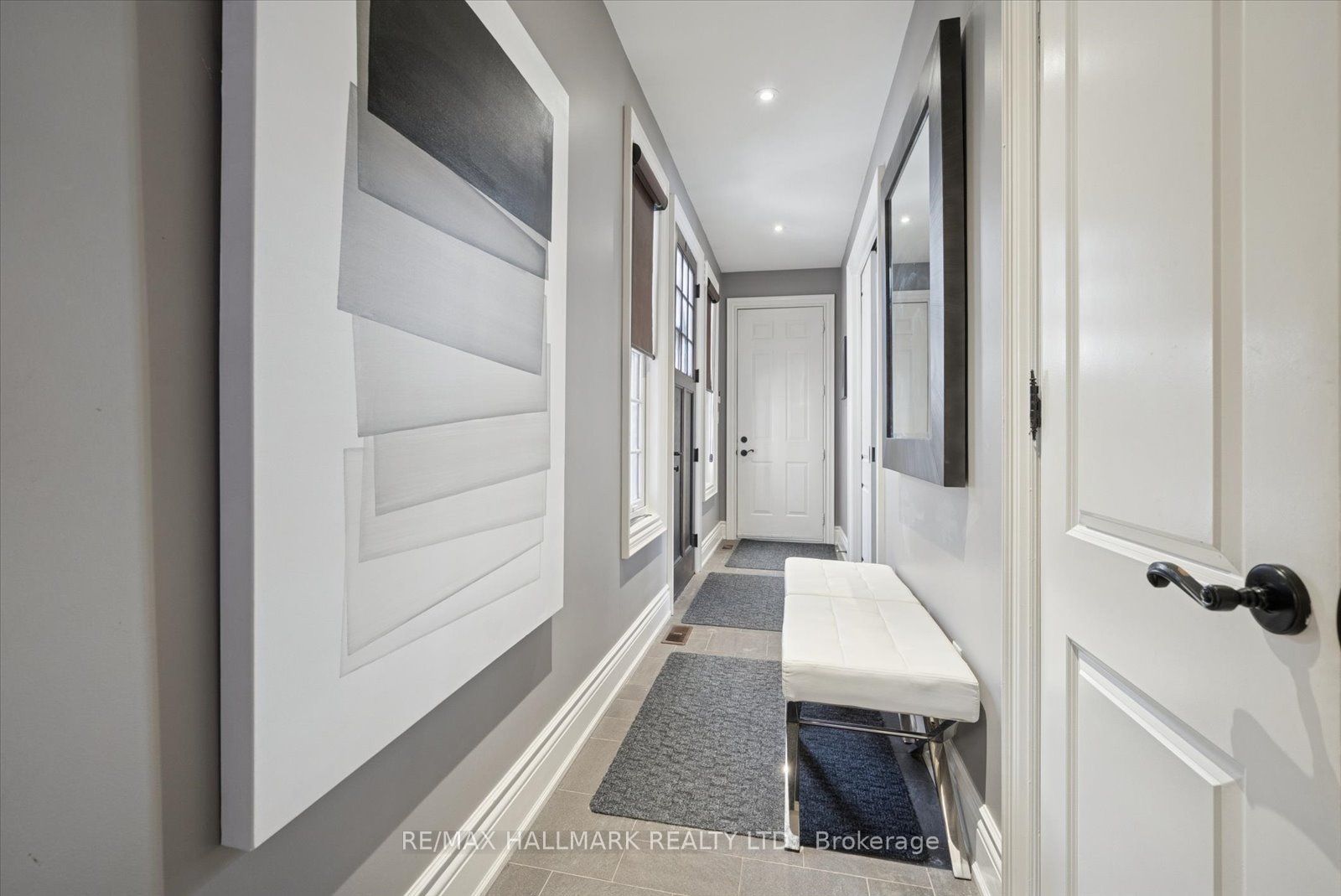 312 Main Unionville Street Upper level