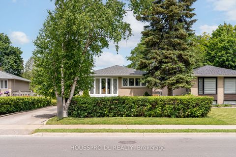 377 Palmer Avenue Main Floor Richmond Hill ON L4C 1P7