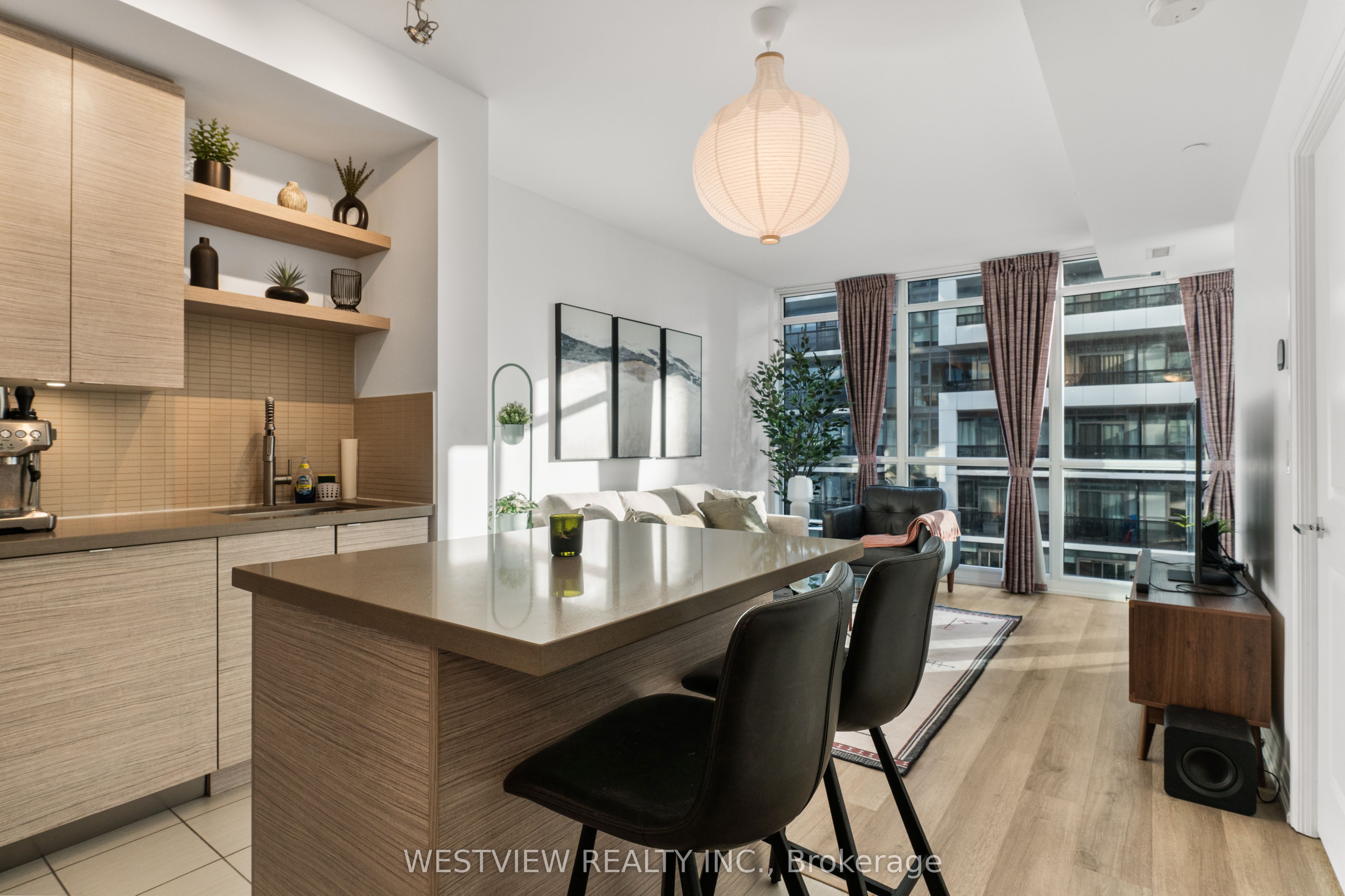59 Annie Craig Drive 906