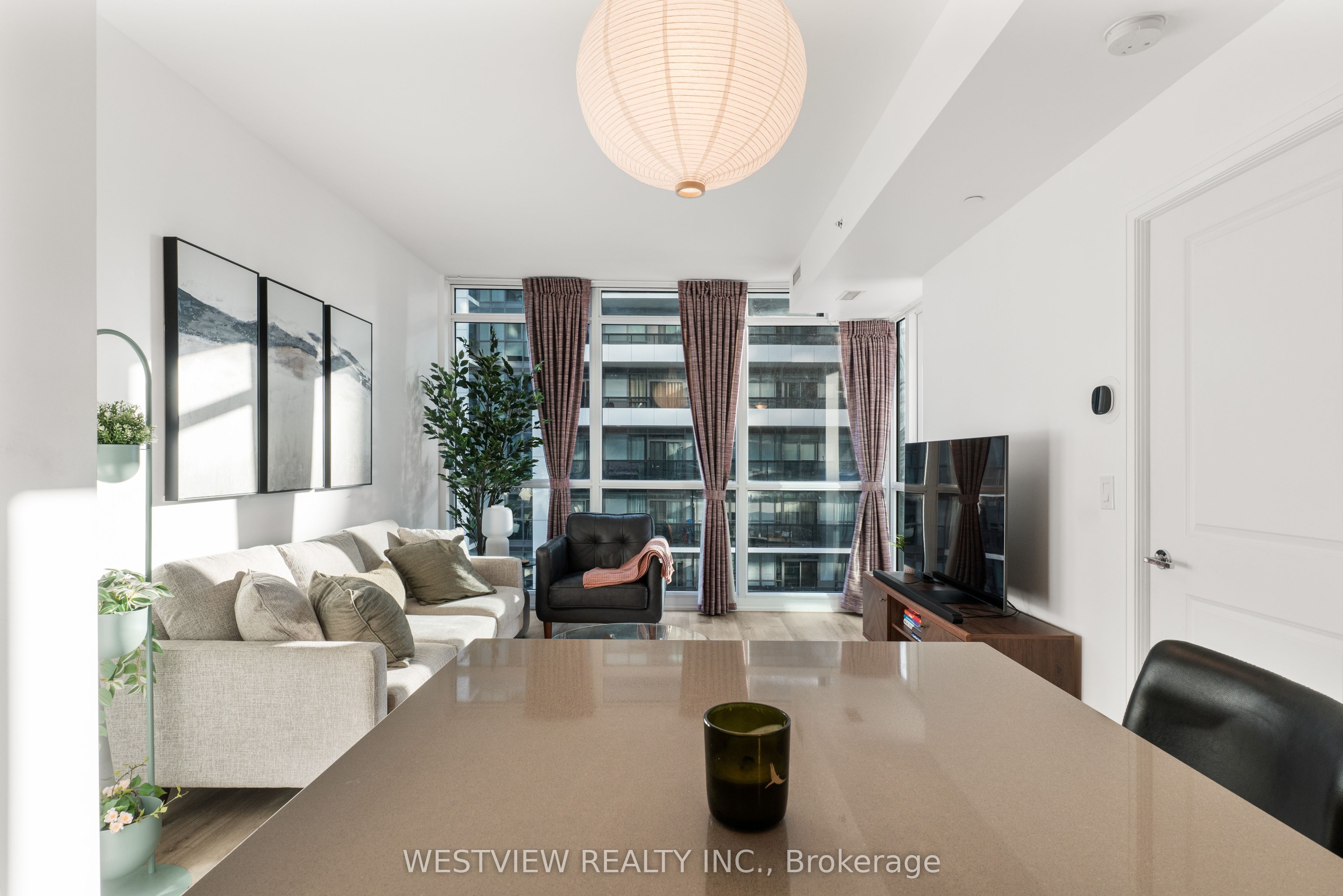 59 Annie Craig Drive 906