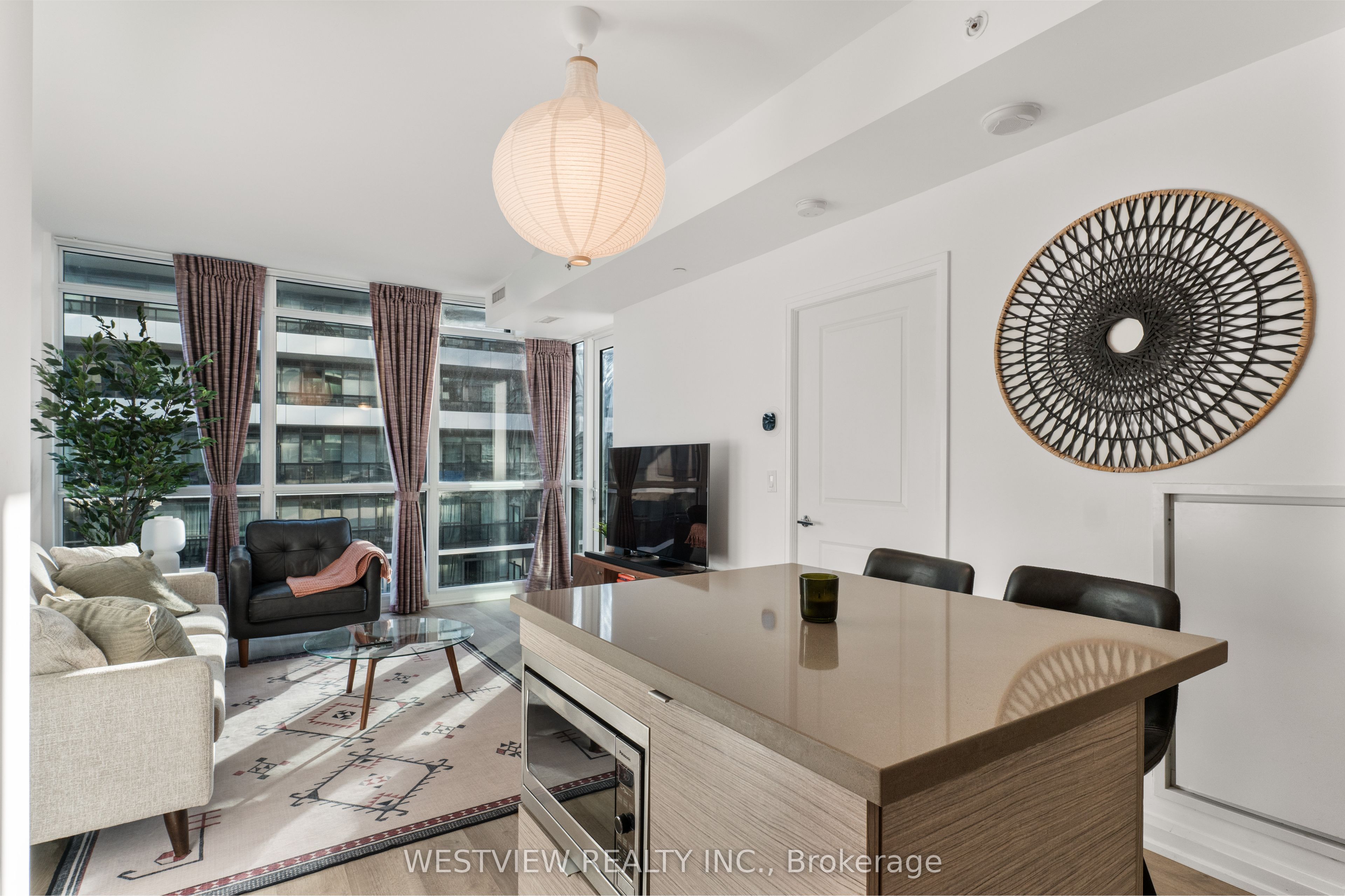 59 Annie Craig Drive 906